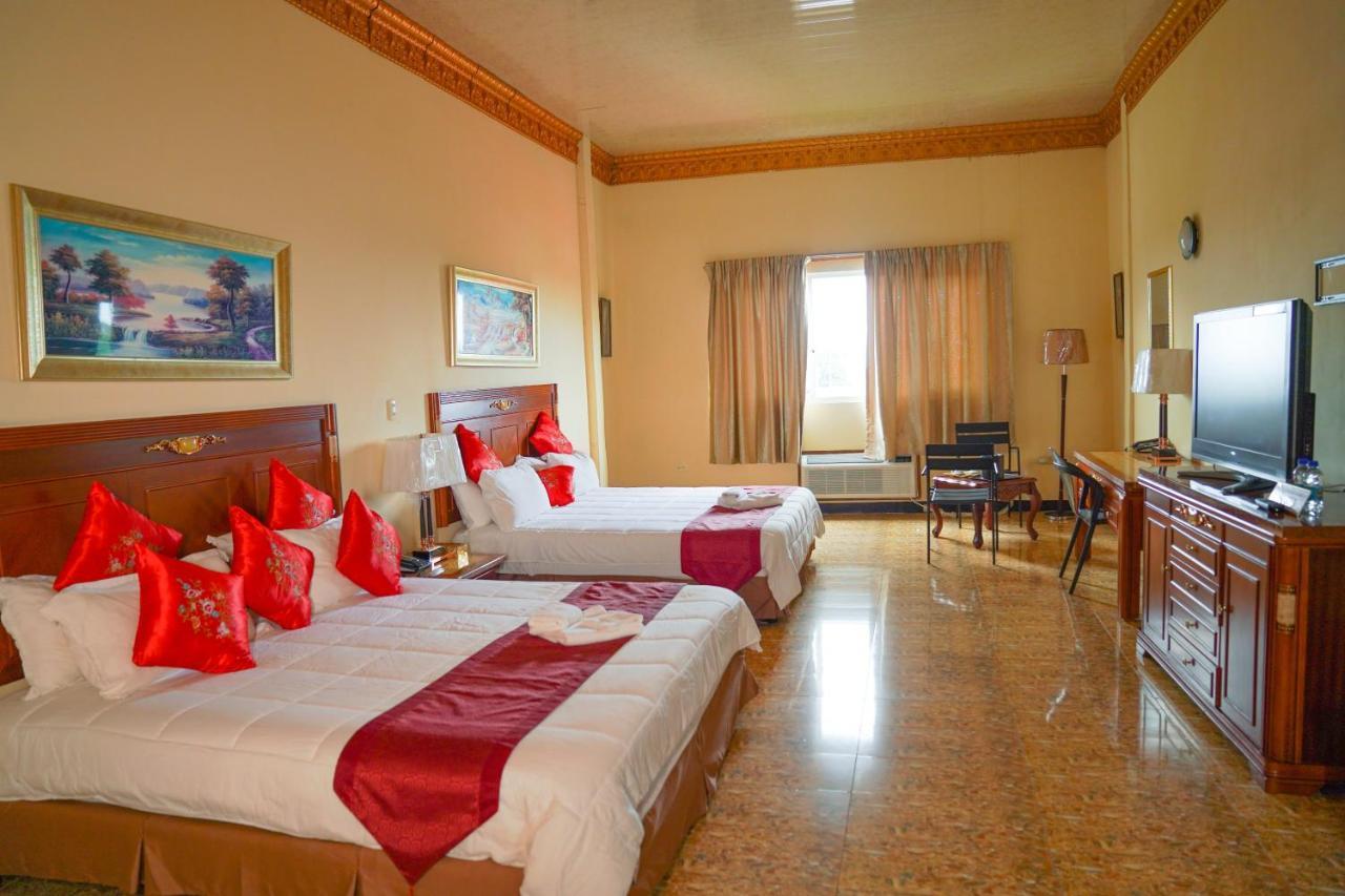 Metro Hotel Couva Kültér fotó