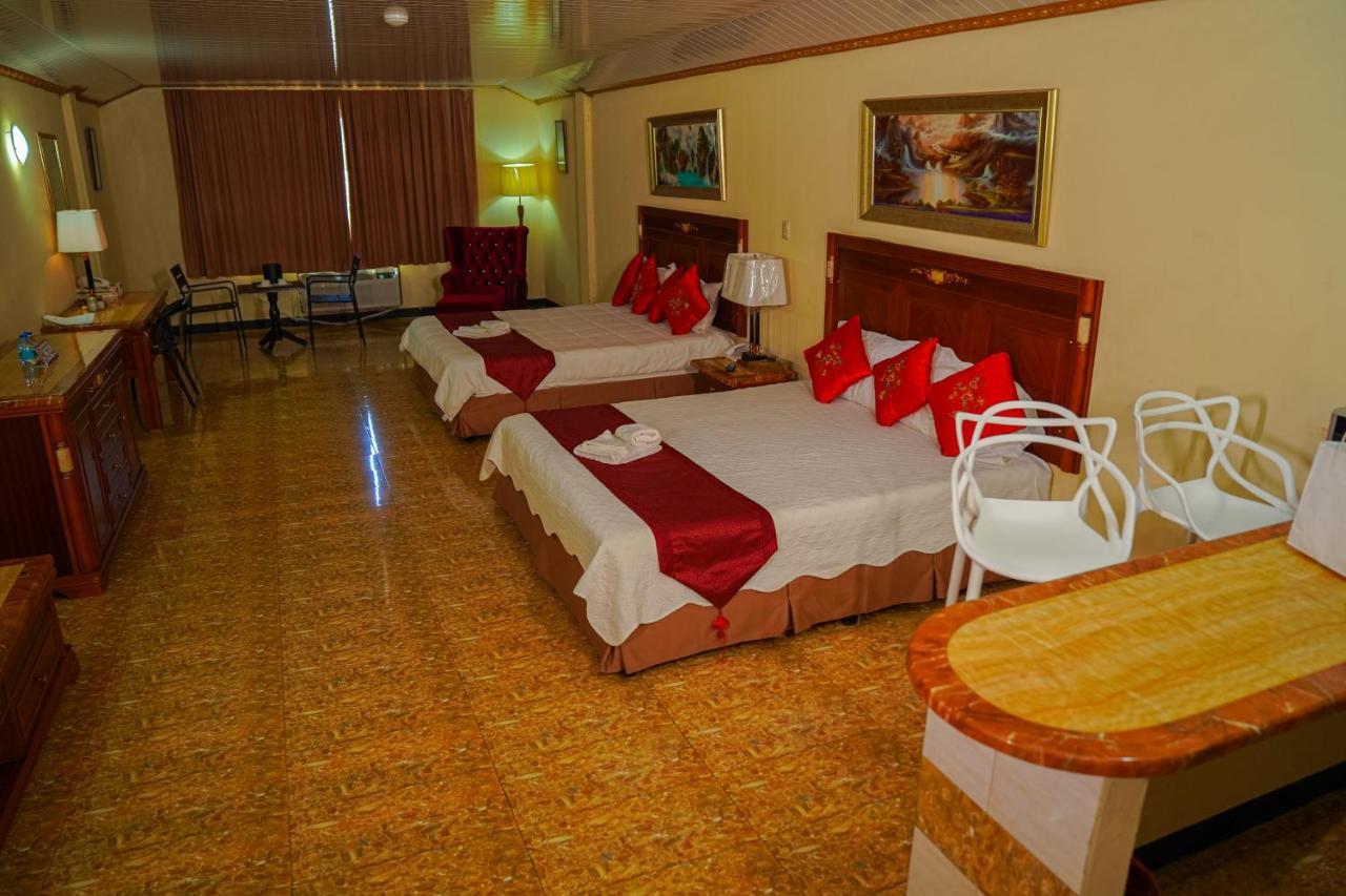 Metro Hotel Couva Kültér fotó