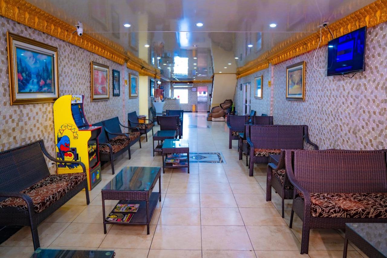 Metro Hotel Couva Kültér fotó